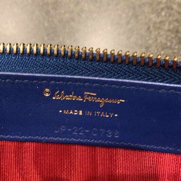 Authentic Ferragamo Wallet - Picture 9 of 12